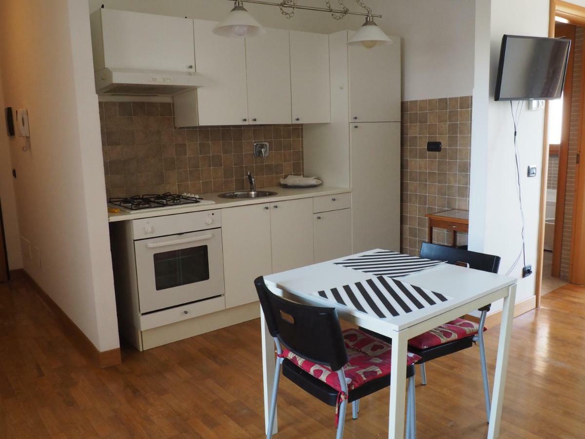 Porta Di Appartement *