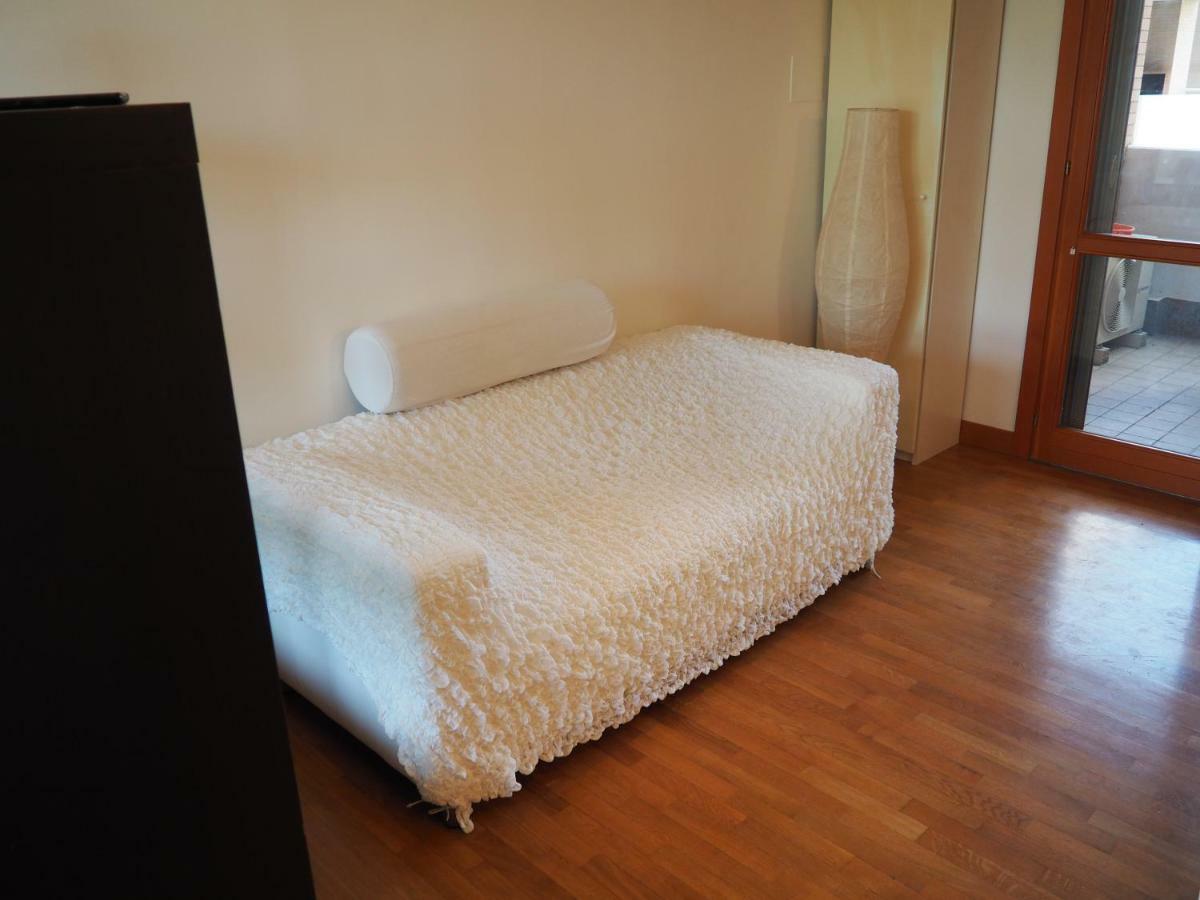 Porta Di Appartement *