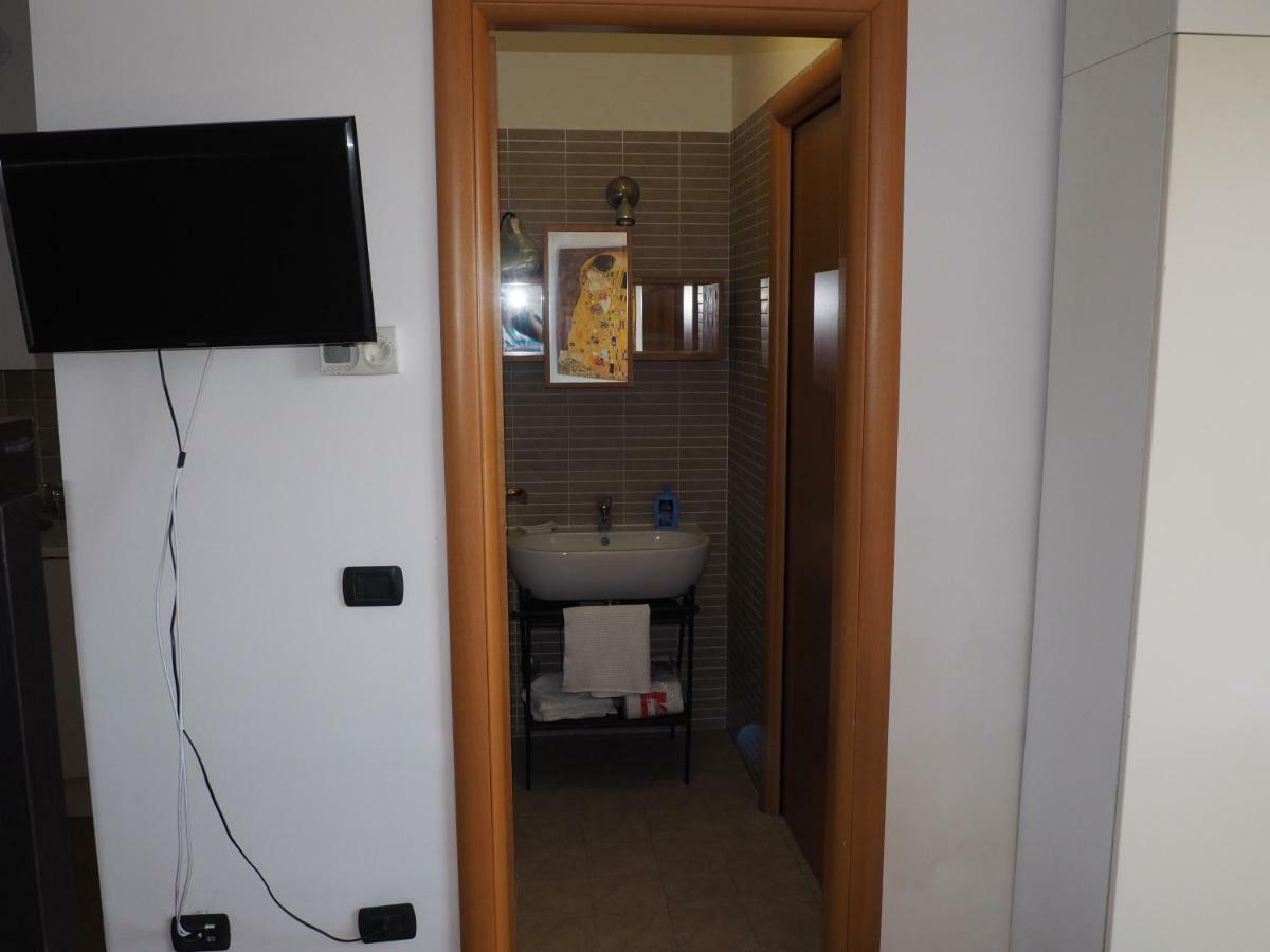 Porta Di Appartement *